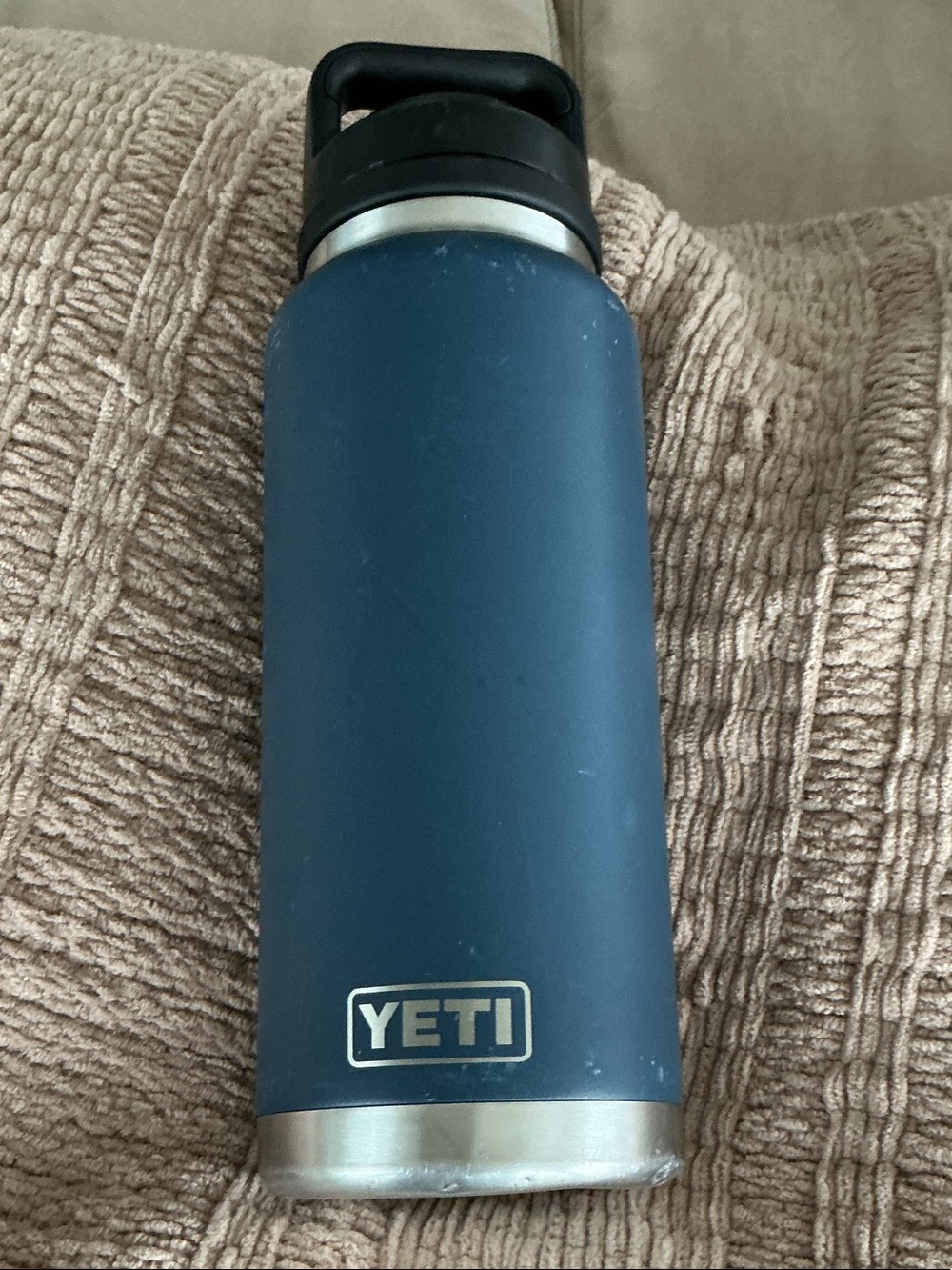 Yeti Navy Blue Stainless Steel Insulated Bottle with Black Cap